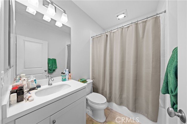 MLS #OC25201288 image #22