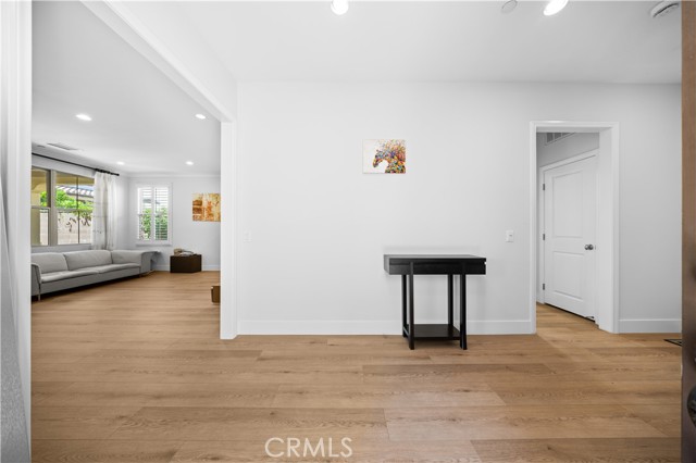 MLS #OC25201288 image #3