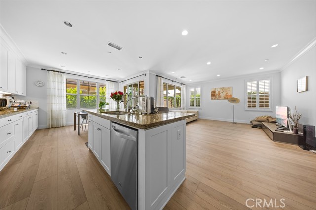 MLS #OC25201288 image #6