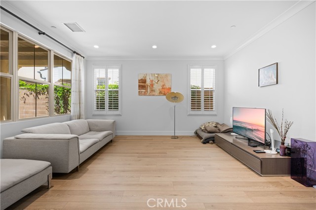 MLS #OC25201288 image #8