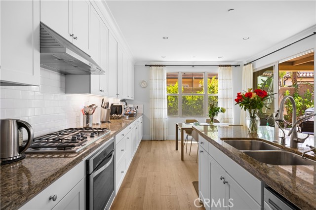 MLS #OC25201288 image #9