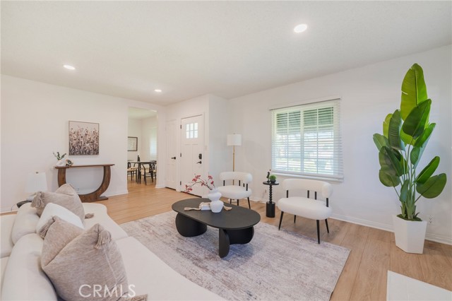 MLS #OC25201309 image #1