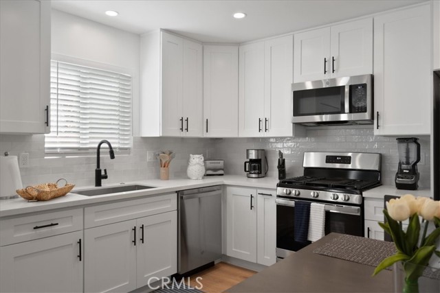 MLS #OC25201309 image #12