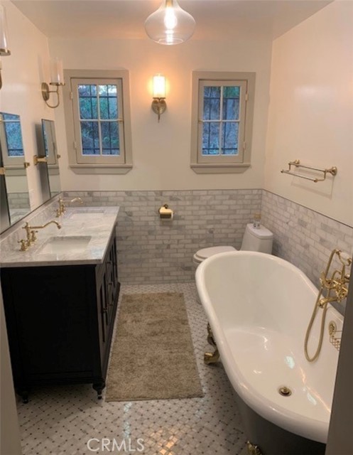 MLS #OC25201494 image #24