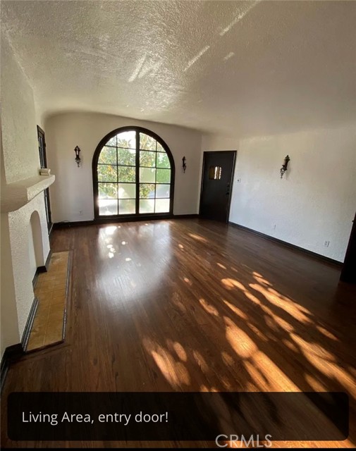 MLS #OC25201494 image #34