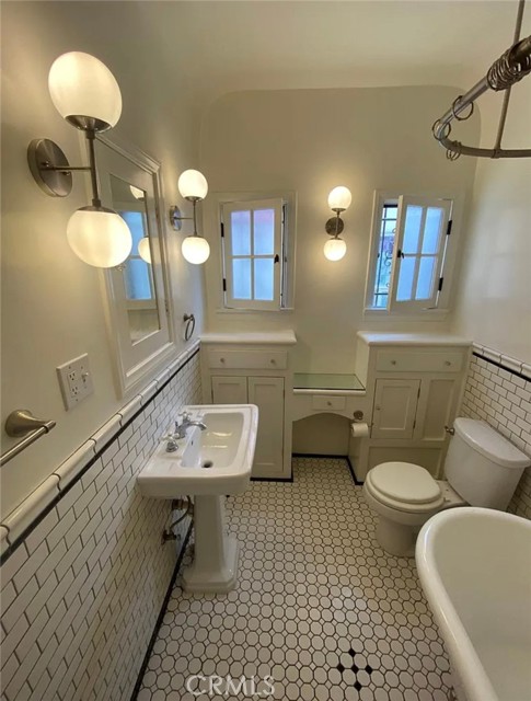 MLS #OC25201494 image #41