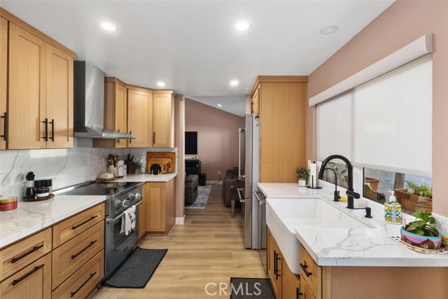 MLS #OC25201580 image #14