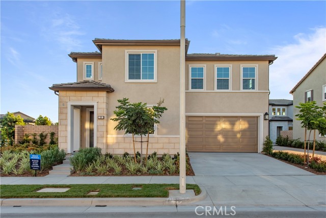 MLS #OC25201628 image #1