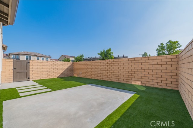 MLS #OC25201628 image #16