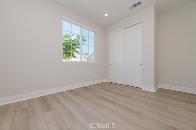 MLS #OC25201628 image #4