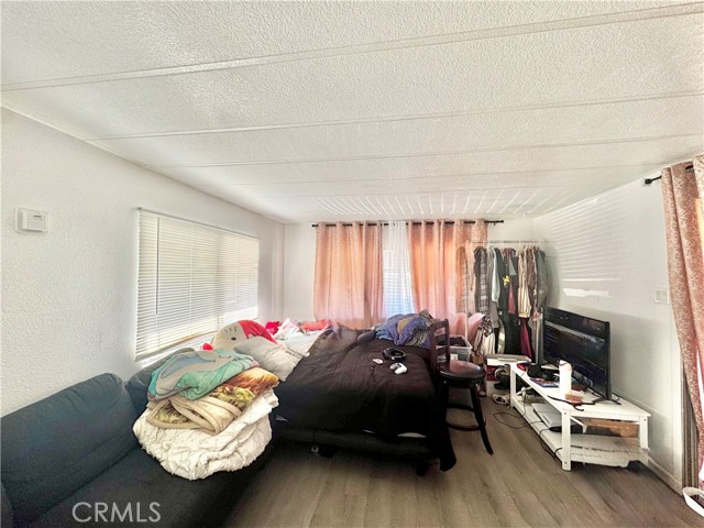 MLS #OC25201677 image #5