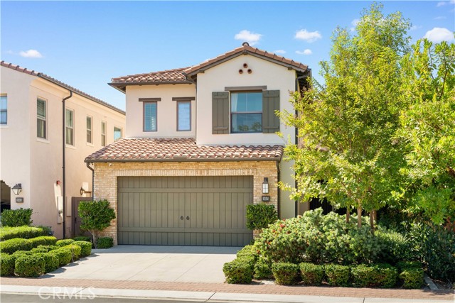 MLS #OC25202122 image #1