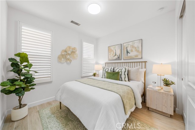 MLS #OC25202122 image #17