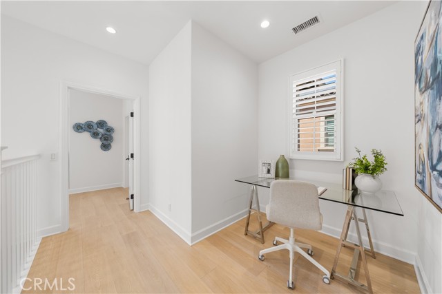 MLS #OC25202122 image #20