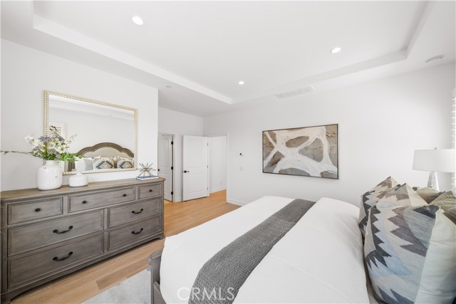 MLS #OC25202122 image #23