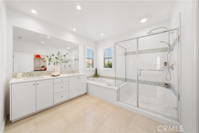 MLS #OC25202122 image #24