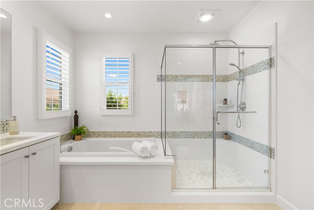 MLS #OC25202122 image #26