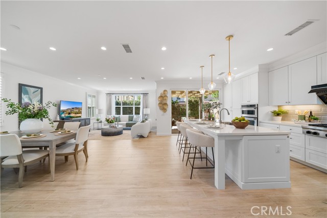 MLS #OC25202122 image #3