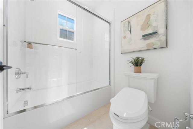 MLS #OC25202122 image #31