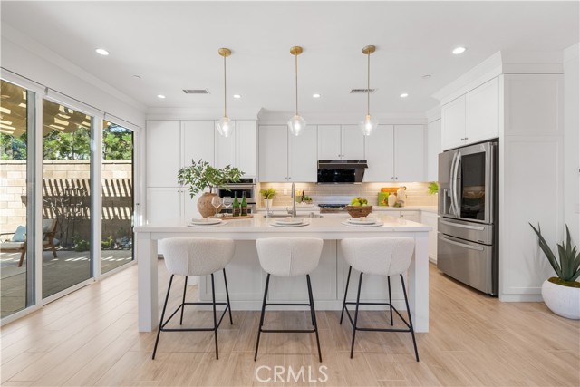 MLS #OC25202122 image #5