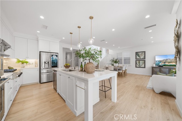 MLS #OC25202122 image #6