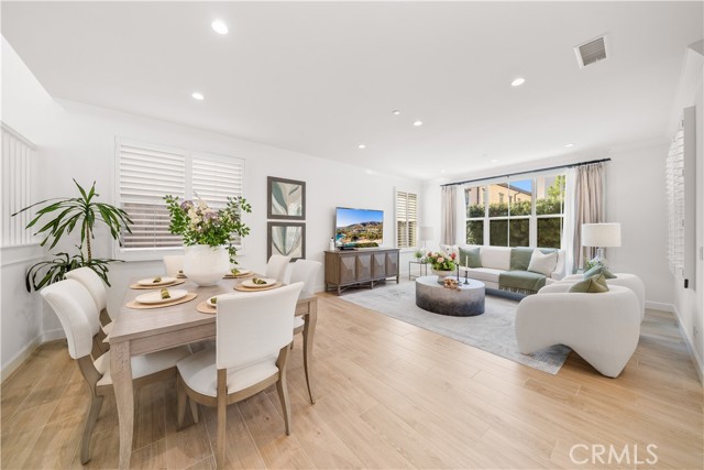 MLS #OC25202122 image #9