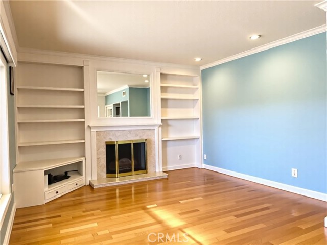 MLS #OC25202195 image #7