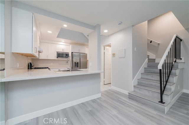 MLS #OC25203939 image #0