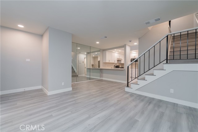 MLS #OC25203939 image #1