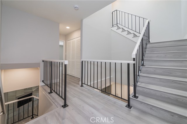 MLS #OC25203939 image #11