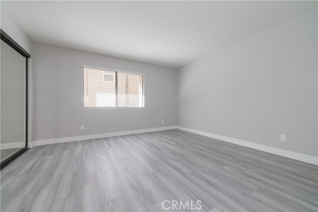 MLS #OC25203939 image #13