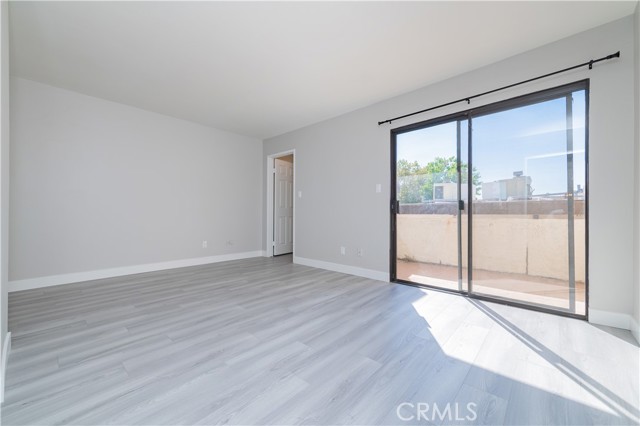 MLS #OC25203939 image #16