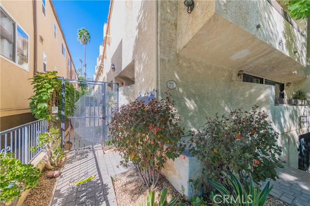 MLS #OC25203939 image #20