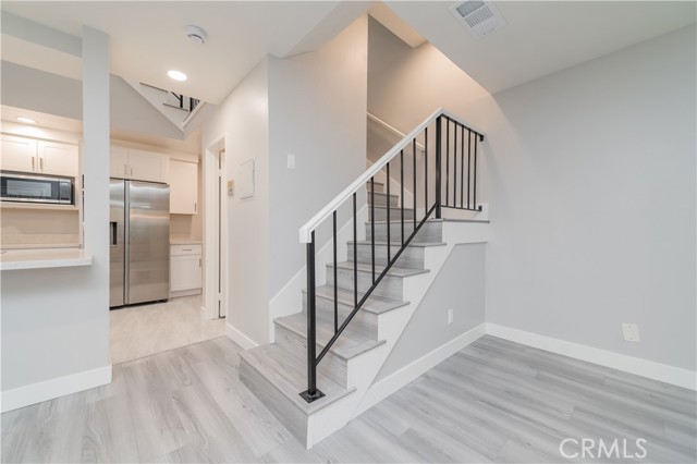 MLS #OC25203939 image #4