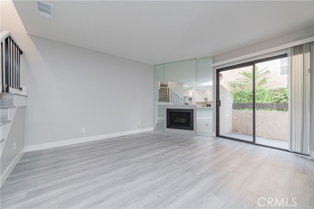 MLS #OC25203939 image #5