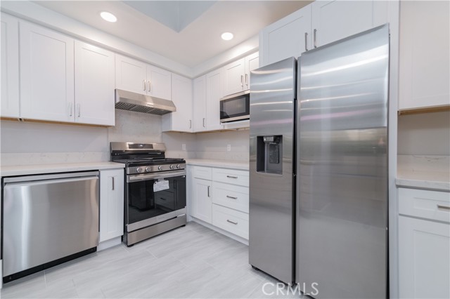 MLS #OC25203939 image #7