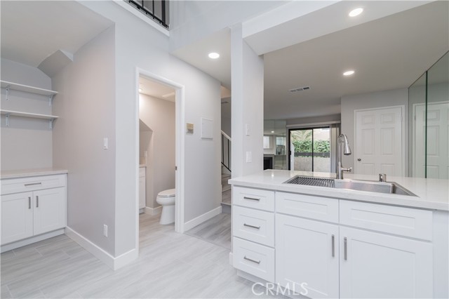 MLS #OC25203939 image #9