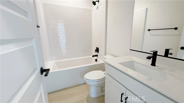 MLS #OC25206678 image #13