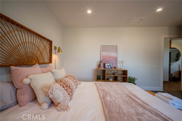 MLS #OC25206683 image #34