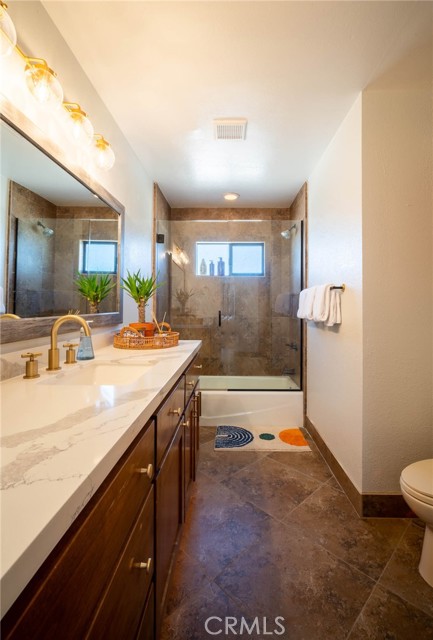 MLS #OC25206683 image #35