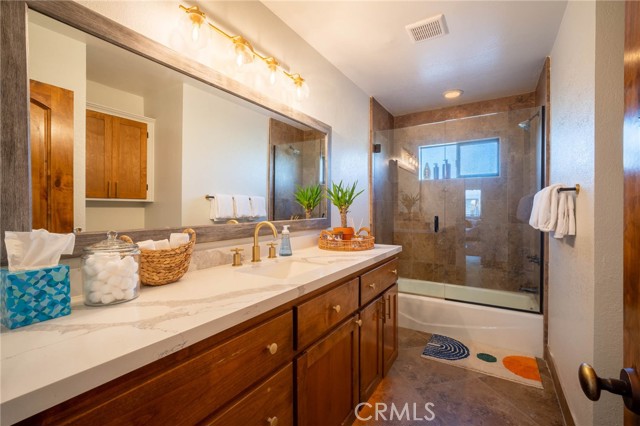 MLS #OC25206683 image #36