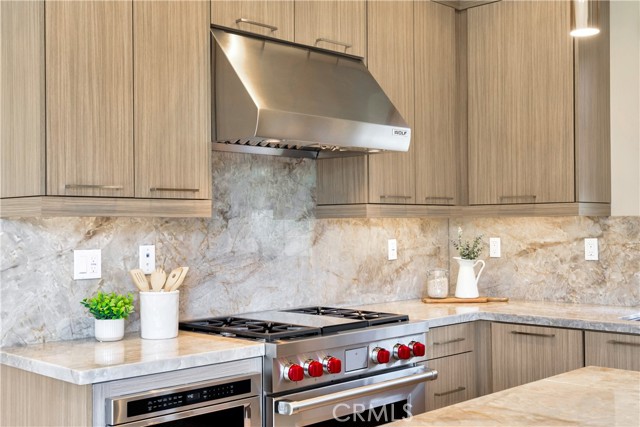 MLS #OC25206742 image #10