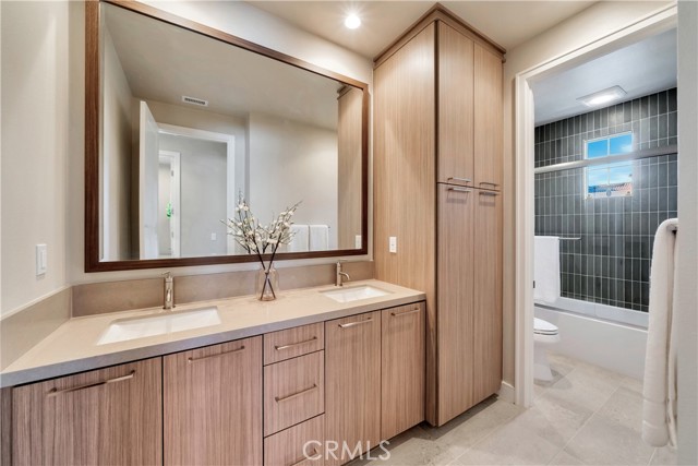 MLS #OC25206742 image #27