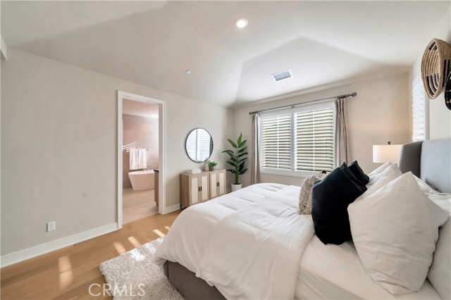 MLS #OC25206742 image #31