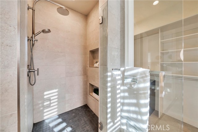 MLS #OC25206742 image #35