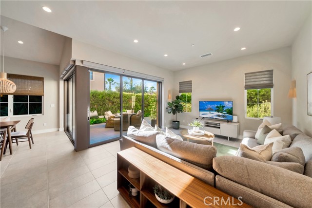 MLS #OC25206742 image #6