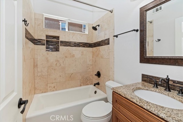 MLS #OC25206865 image #24