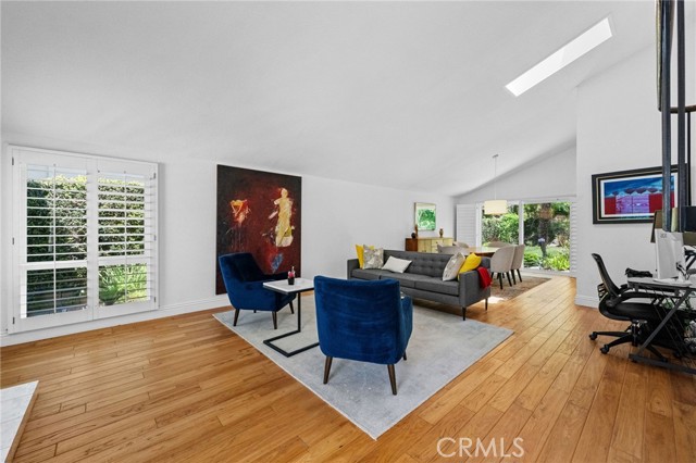 MLS #OC25206982 image #12