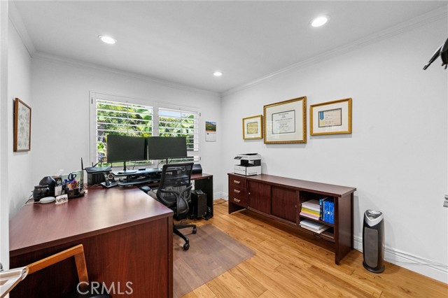 MLS #OC25206982 image #27