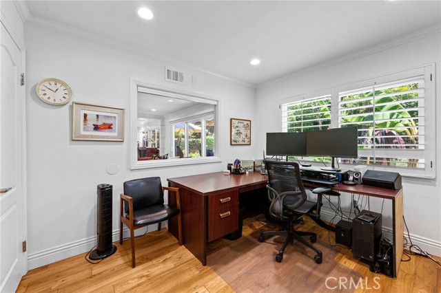 MLS #OC25206982 image #28